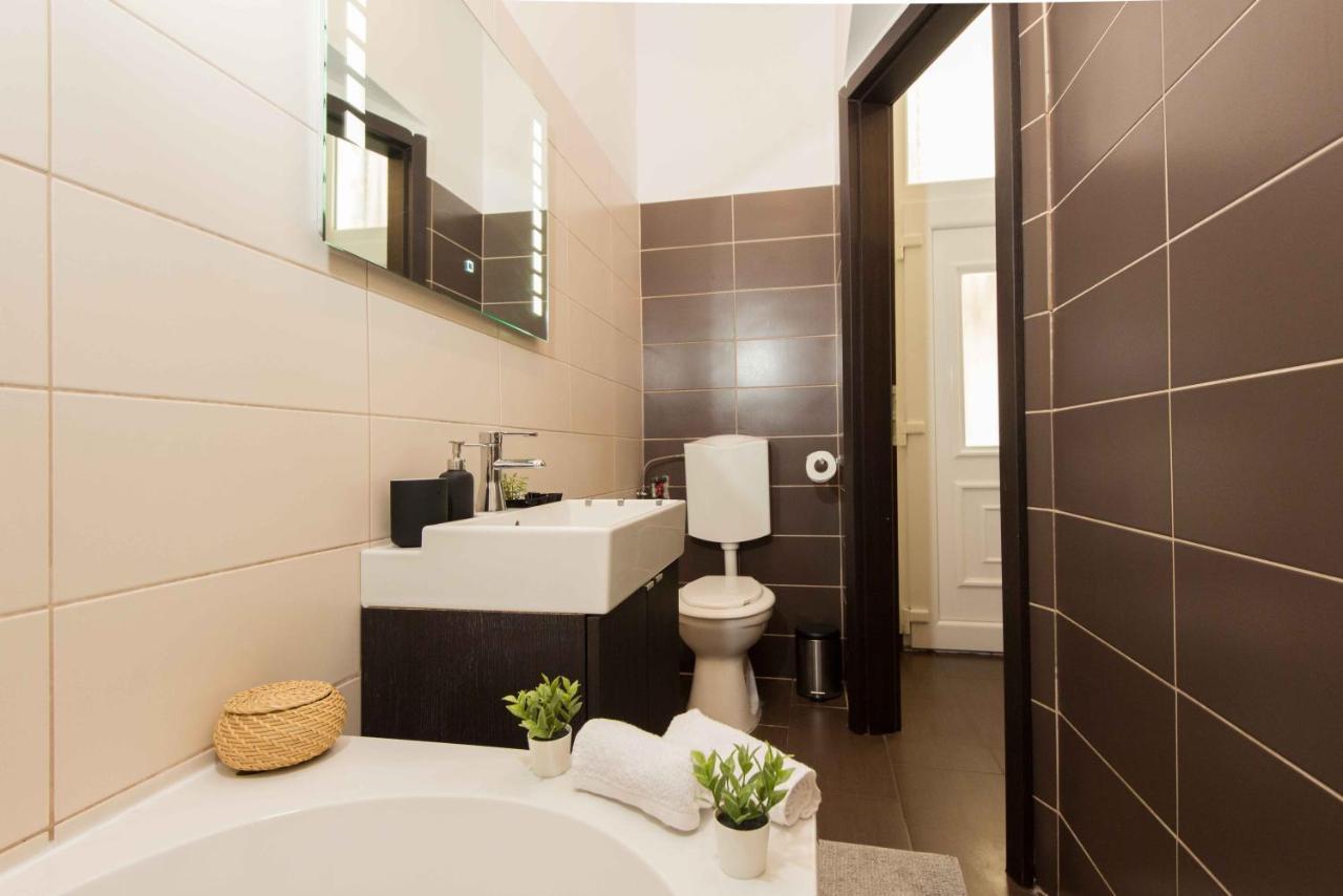 Paulay Design Apartment Budapest Esterno foto